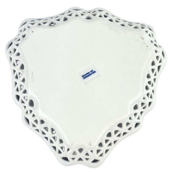 Serving Dish Cobalt & White Heart Shaped Scalloped Lattice Edging Floral Center - Picture 9 of 12